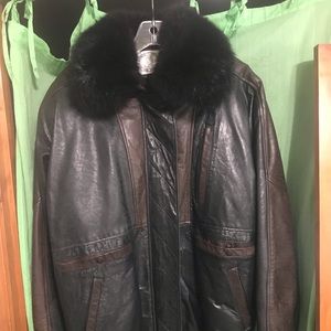 Real leather jacket with real fur collar